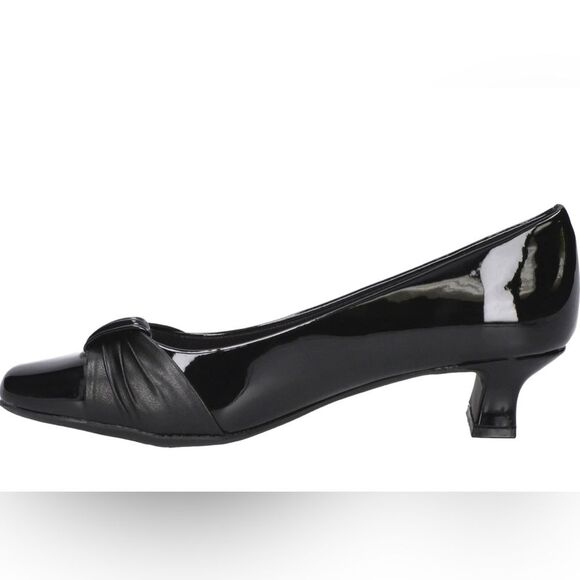 Easy Street NWOT The Waive size 9 black patent shoe with ruched bow detail. - Picture 1 of 7